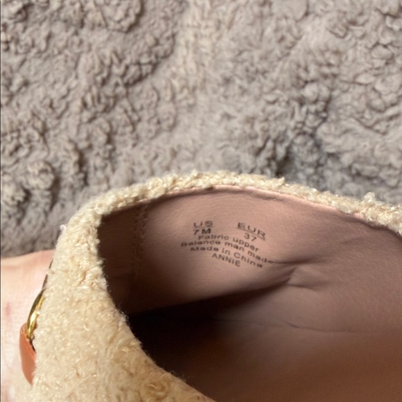 Circus by Sam Edelman Cream and Black Loafers with Gold Details - Picture 12 of 14